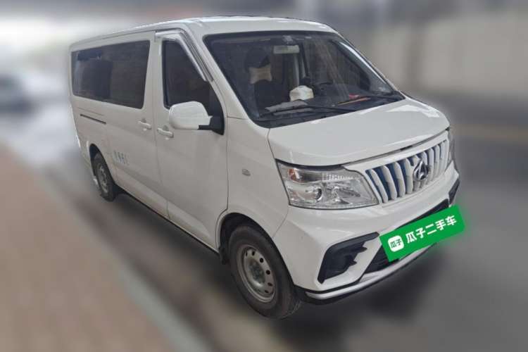 Used CHANGAN KAICHENG Ruixing EM80 2024 Comfort-Style 6-Seater 41.86 kWh Exterior 2