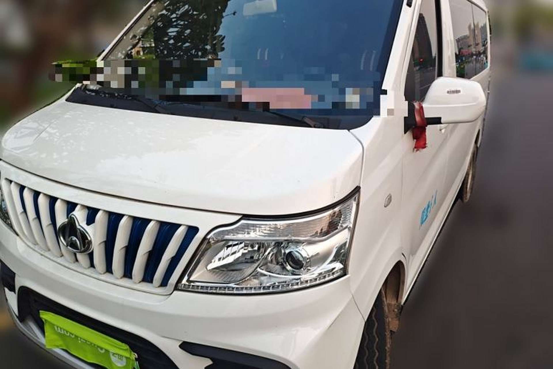 Used CHANGAN KAICHENG Ruixing EM80 2024 Comfort-Style 6-Seater 41.86 kWh Front Left 45 Deg