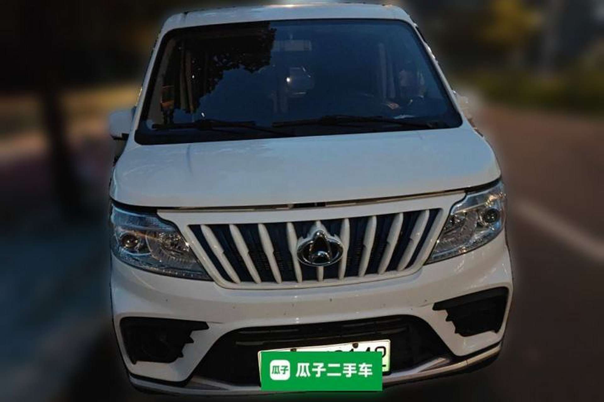 Used CHANGAN KAICHENG Ruixing EM80 2024 Comfort-Style 6-Seater 41.86 kWh Front