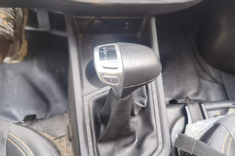Used CHANGAN KAICHENG Ruixing EM80 2024 Standard Edition 2 Seats 41.86 kWh Gear Lever