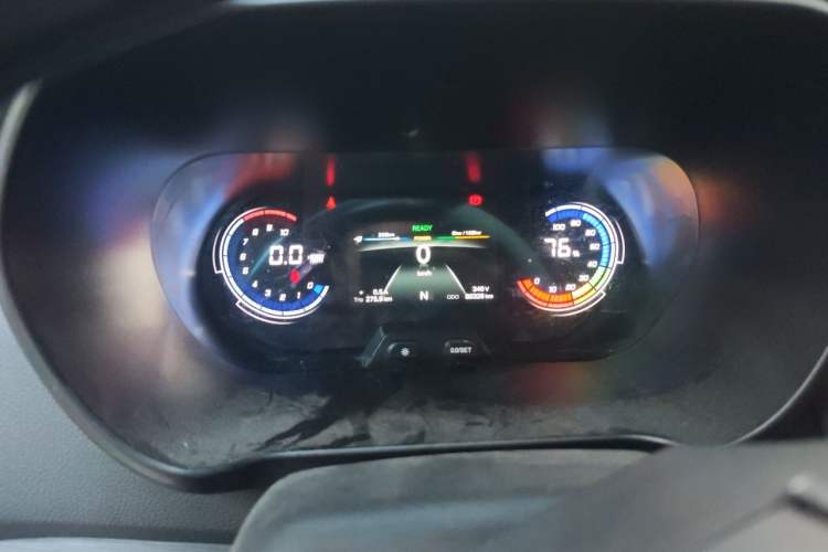 Used CHANGAN KAICHENG Ruixing EM80 2024 Comfort-Style 6-Seater 41.86 kWh Instrument Cluster