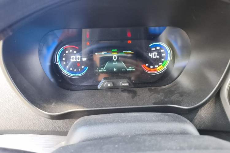 Used CHANGAN KAICHENG Ruixing EM80 2024 Comfort-Style 6-Seater 41.86 kWh Instrument Cluster