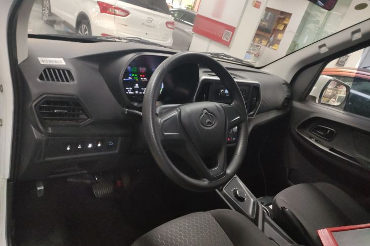 Used CHANGAN KAICHENG Ruixing EM80 2024 Liftback Comfort Version 6 Seats 41.86 kWh Interior 2