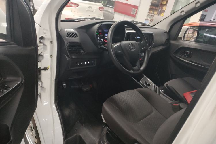 Used CHANGAN KAICHENG Ruixing EM80 2024 Liftback Comfort Version 6 Seats 41.86 kWh Interior 3