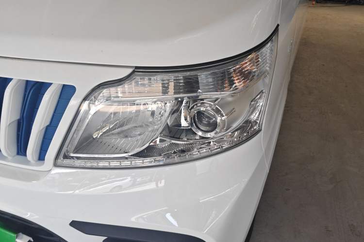 Used CHANGAN KAICHENG Ruixing EM80 2024 Comfort-Style 6-Seater 41.86 kWh Left Front Headlight