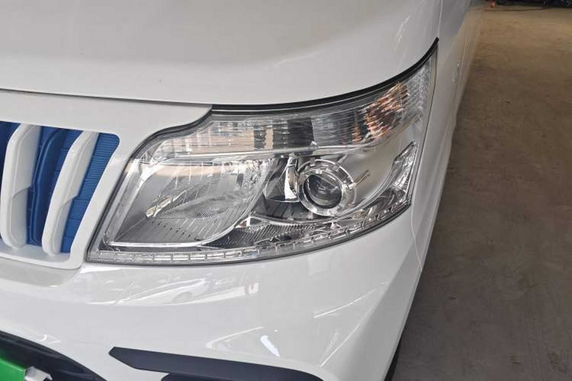 Used CHANGAN KAICHENG Ruixing EM80 2024 Comfort-Style 6-Seater 41.86 kWh Left Front Headlight