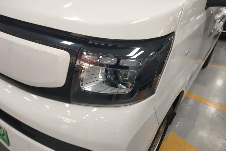 Used CHANGAN KAICHENG Ruixing EM80 2024 Liftback Comfort Version 6 Seats 41.86 kWh Left Front Headlight