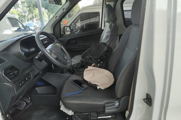 Used CHANGAN KAICHENG Ruixing EM80 2024 Comfort-Style 6-Seater 41.86 kWh Left Front Seat