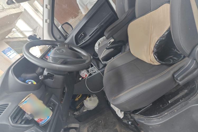 Used CHANGAN KAICHENG Ruixing EM80 2024 Comfort-Style 6-Seater 41.86 kWh Left Front Seat