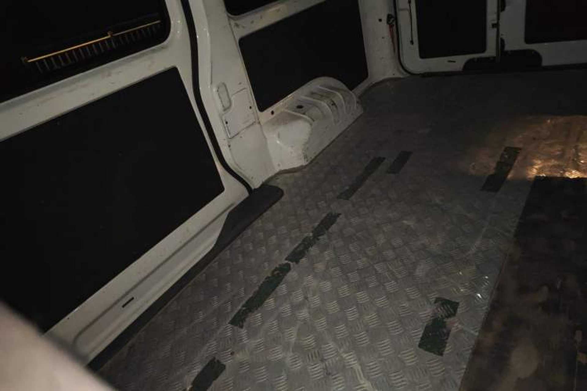 Used CHANGAN KAICHENG Ruixing EM80 2024 Comfort-Style 6-Seater 41.86 kWh Left Rear Seat