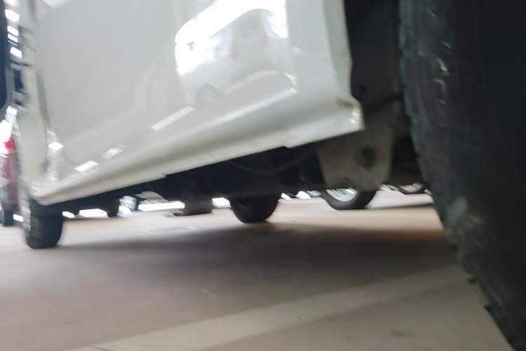 Used CHANGAN KAICHENG Ruixing EM80 2024 Comfort-Style 6-Seater 41.86 kWh Left Side Sill