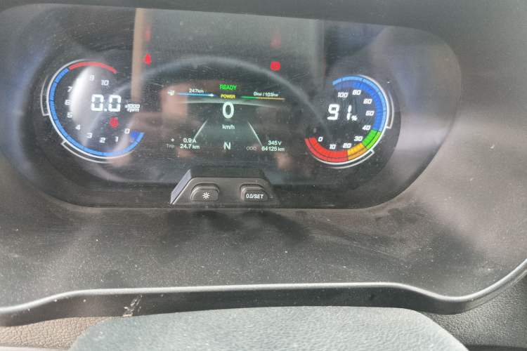 Used CHANGAN KAICHENG Ruixing EM80 2024 Comfort-Style 6-Seater 41.86 kWh Odometer Close Up