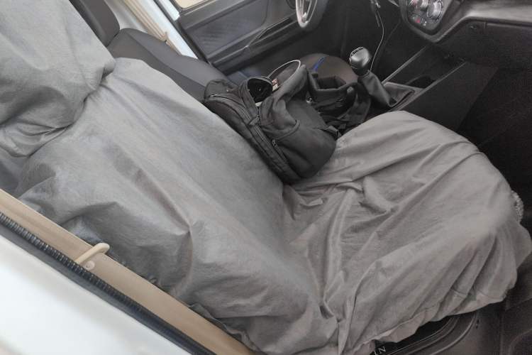 Used CHANGAN KAICHENG Ruixing EM80 2024 Comfort-Style 6-Seater 41.86 kWh Right Front Seat