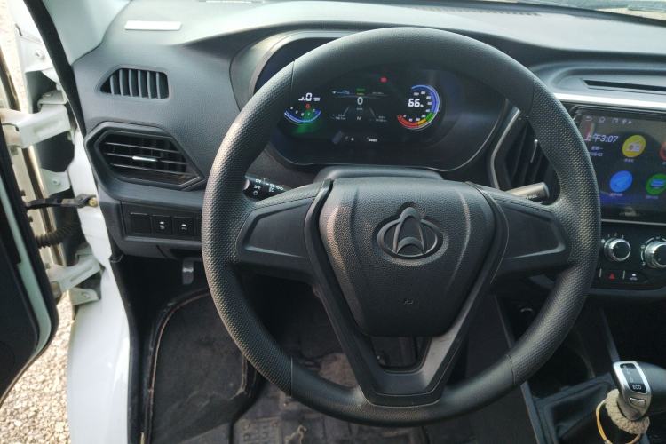 Used CHANGAN KAICHENG Ruixing EM80 2024 Comfort-Style 6-Seater 41.86 kWh Steering Wheel