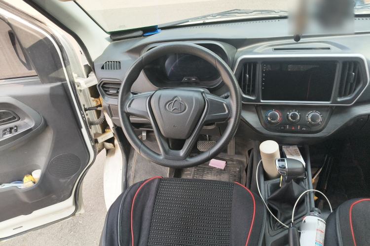 Used CHANGAN KAICHENG Ruixing EM80 2024 Comfort-Style 6-Seater 41.86 kWh Steering Wheel
