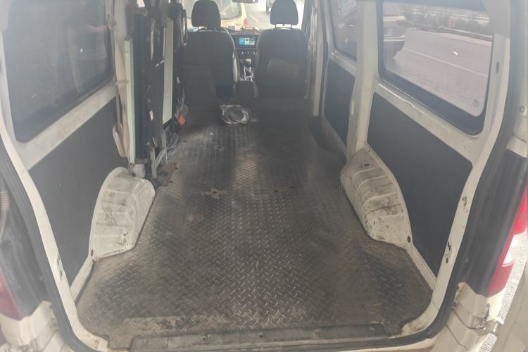 Used CHANGAN KAICHENG Ruixing EM80 2024 Comfort-Style 6-Seater 41.86 kWh Trunk