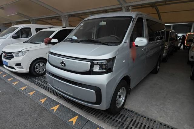 Used CHANGAN KAICHENG Ruixing EM80 2025 Passenger Version Comfort Model 6 Seats 260 km Twin-Door Design 60 kW