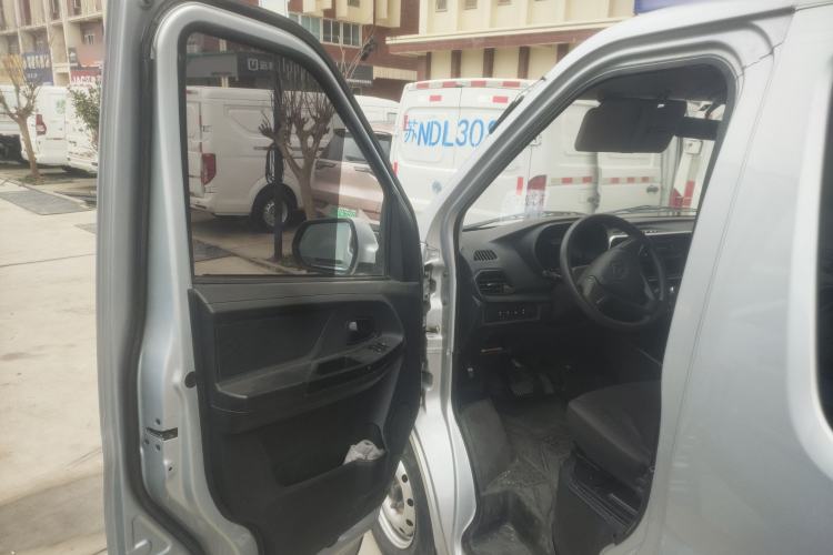 Used CHANGAN KAICHENG Ruixing EM80 2025 Passenger Version Comfort Edition 6-Seater 300 km Dual-Swing Doors Driver Seat