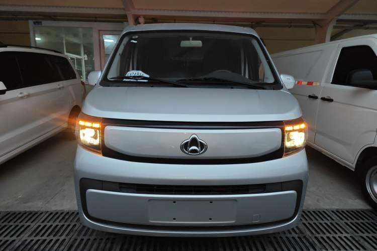 Used CHANGAN KAICHENG Ruixing EM80 2025 Passenger Version Comfort Model 6 Seats 260 km Twin-Door Design 60 kW Front