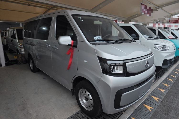 Used CHANGAN KAICHENG Ruixing EM80 2025 Passenger Version Comfort Model 6 Seats 260 km Twin-Door Design 60 kW Front Right 45 Deg