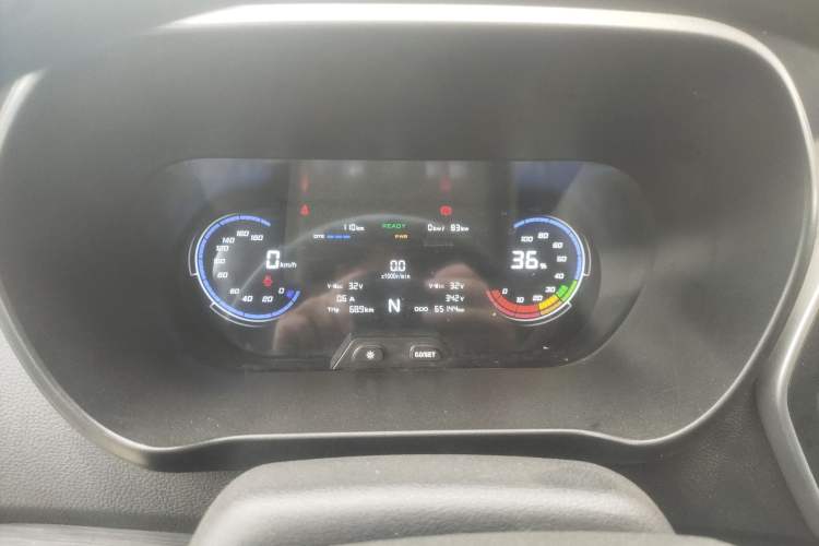 Used CHANGAN KAICHENG Ruixing EM80 2025 Passenger Version Comfort Edition 6-Seater 300 km Dual-Swing Doors Instrument Cluster