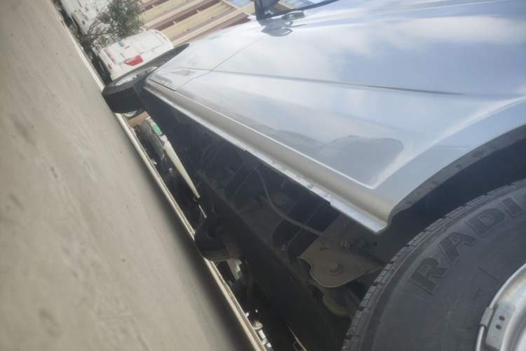 Used CHANGAN KAICHENG Ruixing EM80 2025 Passenger Version Comfort Edition 6-Seater 300 km Dual-Swing Doors Left Side Sill