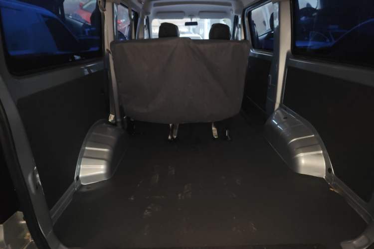 Used CHANGAN KAICHENG Ruixing EM80 2025 Passenger Version Comfort Model 6 Seats 260 km Twin-Door Design 60 kW Trunk