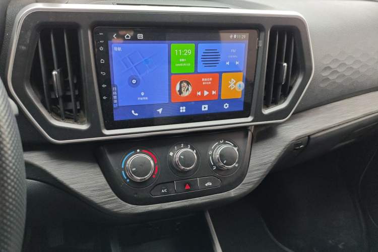 Used CHANGAN KAICHENG Ruixing EM80 2025 Customized Passenger Version 6-Seater 300km Side-Hinged Doors Audio And AC Panel