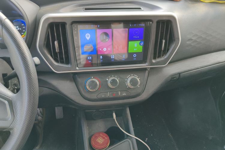 Used CHANGAN KAICHENG Ruixing EM80 2025 Passenger Version Comfort Edition 6-Seater 300 km Dual-Swing Doors Audio And AC Panel