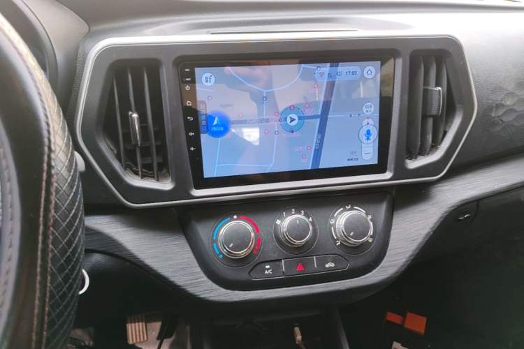 Used CHANGAN KAICHENG Ruixing EM80 2025 Model Elite 6-Seater 300 km Hinged Doors Audio And AC Panel
