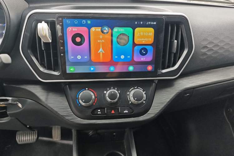 Used CHANGAN KAICHENG Ruixing EM80 2025 Passenger Version Comfort Edition 6-Seater 300 km Dual-Swing Doors Audio And AC Panel