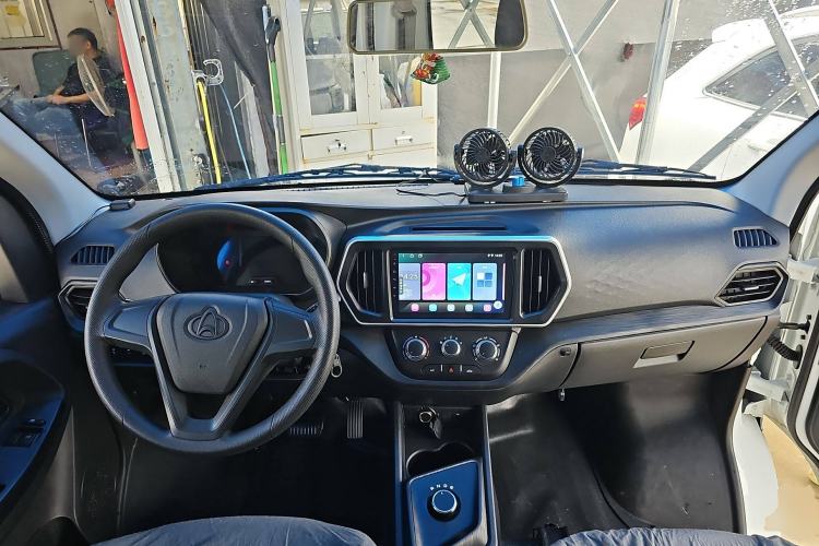 Used CHANGAN KAICHENG Ruixing EM80 2025 Passenger Version Comfort Edition 6-Seater 300 km Dual-Swing Doors Center Console