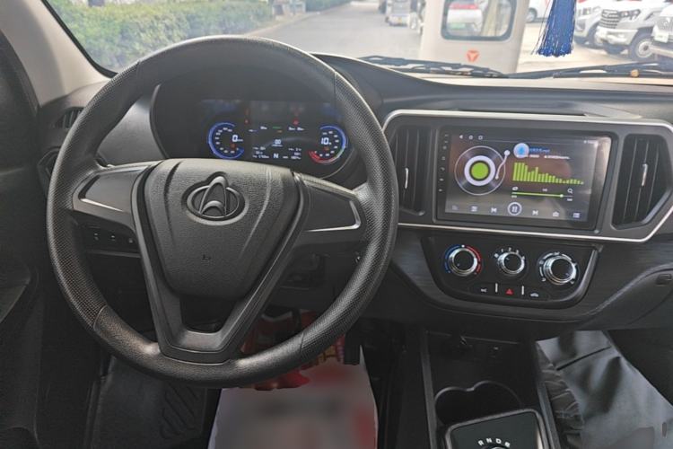 Used CHANGAN KAICHENG Ruixing EM80 2025 Passenger Version Comfort Edition 6-Seater 300 km Dual-Swing Doors Center Console