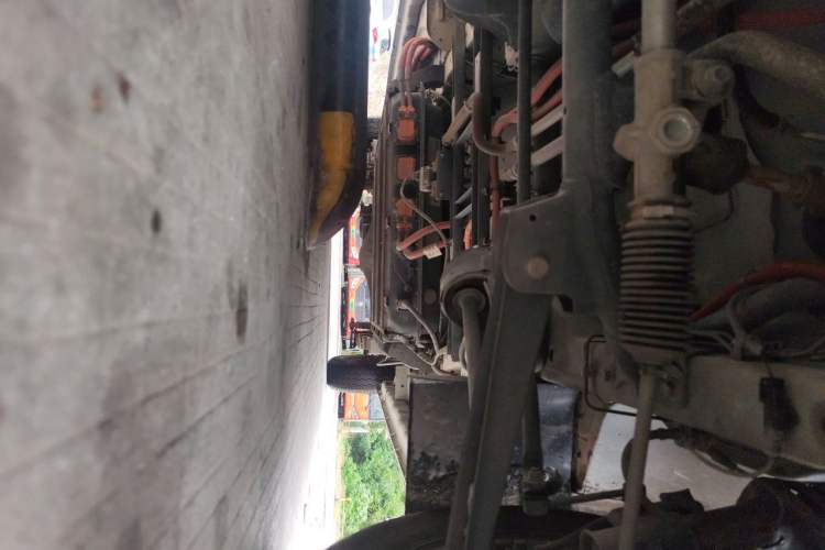 Used CHANGAN KAICHENG Ruixing EM80 2025 Model Elite 6-Seater 300 km Hinged Doors Chassis Front