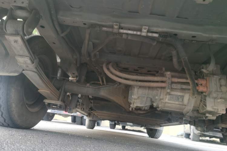 Used CHANGAN KAICHENG Ruixing EM80 2025 Passenger Version Comfort Edition 6-Seater 300 km Dual-Swing Doors Chassis Rear