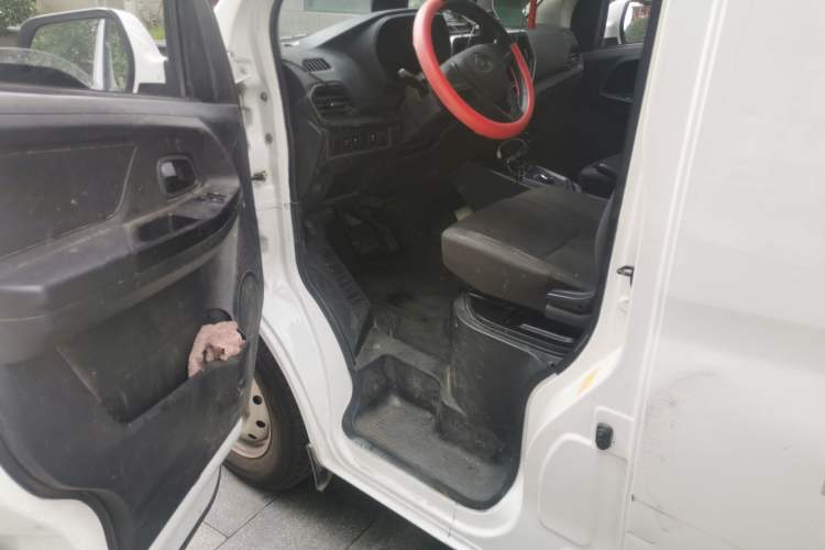 Used CHANGAN KAICHENG Ruixing EM80 2025 Cargo Version Comfort Type 2 Seats 300 km Side-Hinged Doors Driver Seat