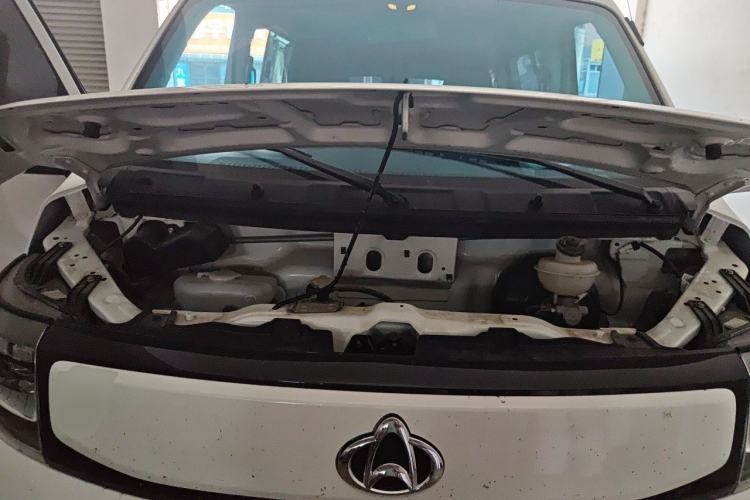 Used CHANGAN KAICHENG Ruixing EM80 2025 Passenger Version Comfort Edition 6-Seater 300 km Dual-Swing Doors Engine Bay