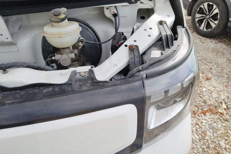 Used CHANGAN KAICHENG Ruixing EM80 2025 Model Elite 6-Seater 300 km Hinged Doors Engine Bay Left