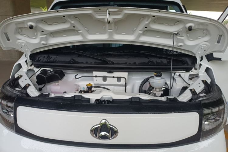 Used CHANGAN KAICHENG Ruixing EM80 2025 Model Commercial Version Standard 2-Seater 300 km Liftgate Engine Bay