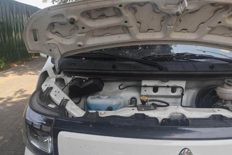 Used CHANGAN KAICHENG Ruixing EM80 2025 Passenger Version Comfort Edition 6-Seater 300 km Dual-Swing Doors Engine Bay Right