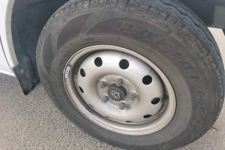 Used CHANGAN KAICHENG Ruixing EM80 2025 Passenger Version Comfort Model 6 Seats 300 km Liftback Door Exterior 1