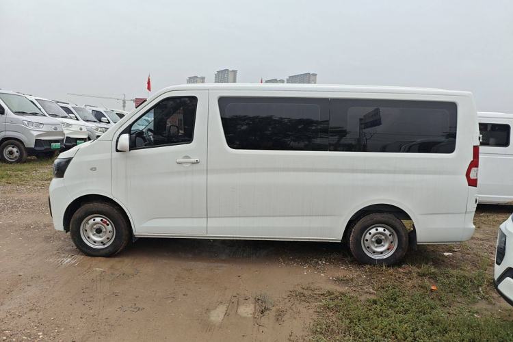 Used CHANGAN KAICHENG Ruixing EM80 2025 Customized Passenger Version 6-Seater 300km Side-Hinged Doors Exterior 3