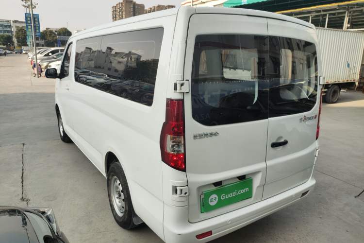 Used CHANGAN KAICHENG Ruixing EM80 2025 Passenger Version Comfort Edition 6-Seater 300 km Dual-Swing Doors Exterior 3