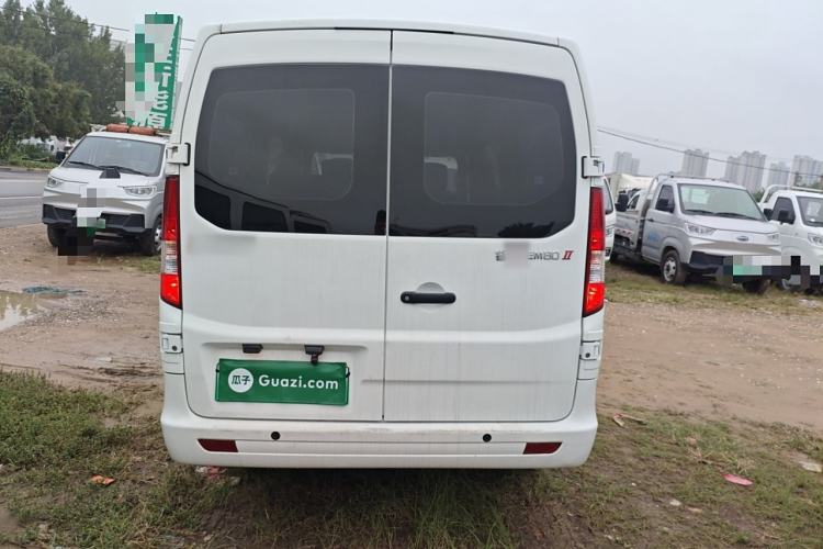 Used CHANGAN KAICHENG Ruixing EM80 2025 Customized Passenger Version 6-Seater 300km Side-Hinged Doors Exterior 4