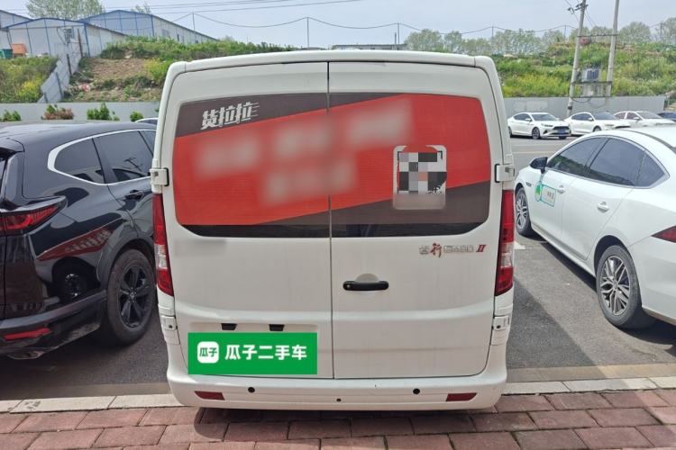 Used CHANGAN KAICHENG Ruixing EM80 2025 Passenger Version Comfort Edition 6-Seater 300 km Dual-Swing Doors Exterior 4