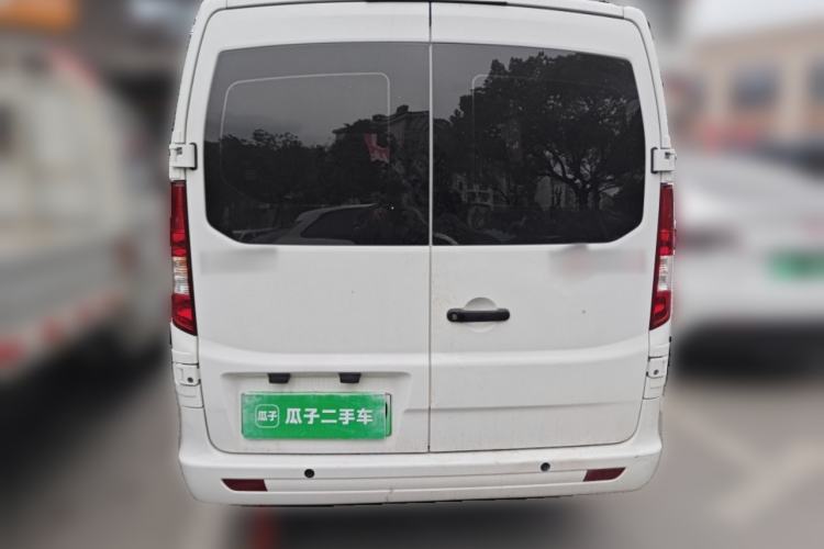 Used CHANGAN KAICHENG Ruixing EM80 2025 Passenger Version Comfort Edition 6-Seater 300 km Dual-Swing Doors Exterior 4