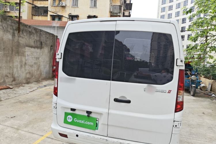 Used CHANGAN KAICHENG Ruixing EM80 2025 Passenger Version Comfort Edition 6-Seater 300 km Dual-Swing Doors Exterior 4