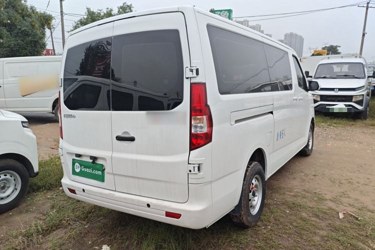 Used CHANGAN KAICHENG Ruixing EM80 2025 Customized Passenger Version 6-Seater 300km Side-Hinged Doors Exterior 5