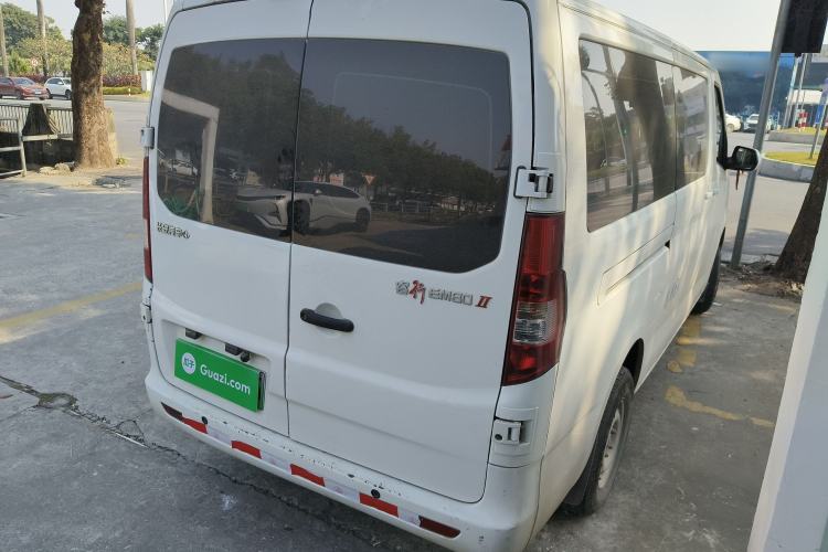 Used CHANGAN KAICHENG Ruixing EM80 2025 Passenger Version Comfort Edition 6-Seater 300 km Dual-Swing Doors Exterior 5