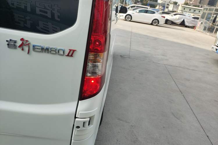 Used CHANGAN KAICHENG Ruixing EM80 2025 Passenger Version Comfort Edition 6-Seater 300 km Dual-Swing Doors Exterior 6
